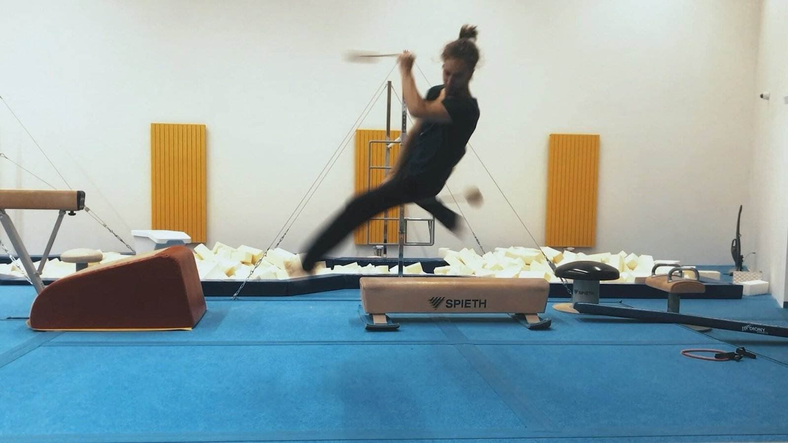 Under the leg barrel jump